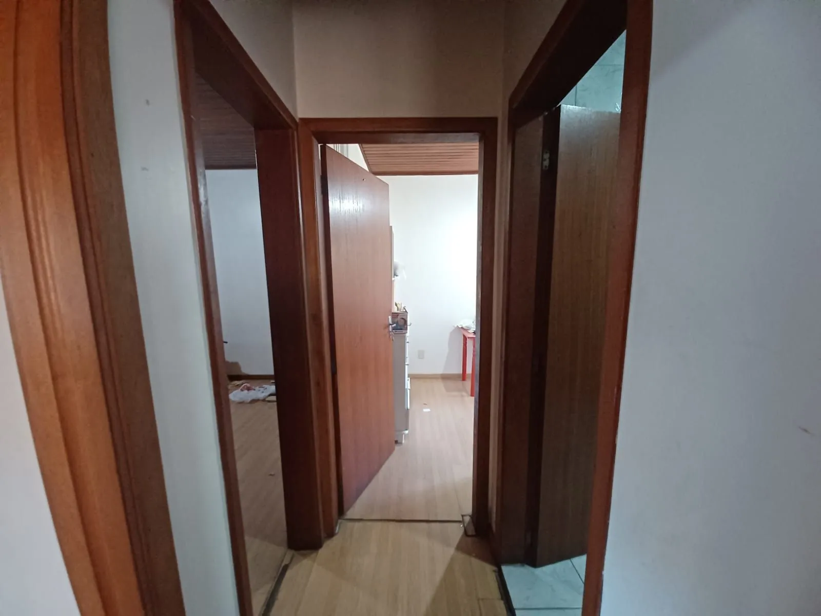 Imagem Casa de 3 quartos, suíte e patio no bairro Medianeira em POA