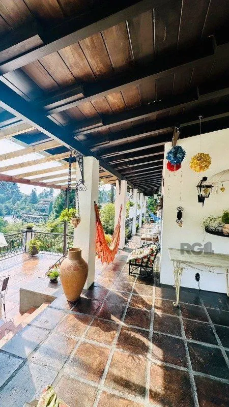 Imagem MARAVILHOSA CASA EM GRAMADO - PRÓXIMA AO LAGO NEGRO