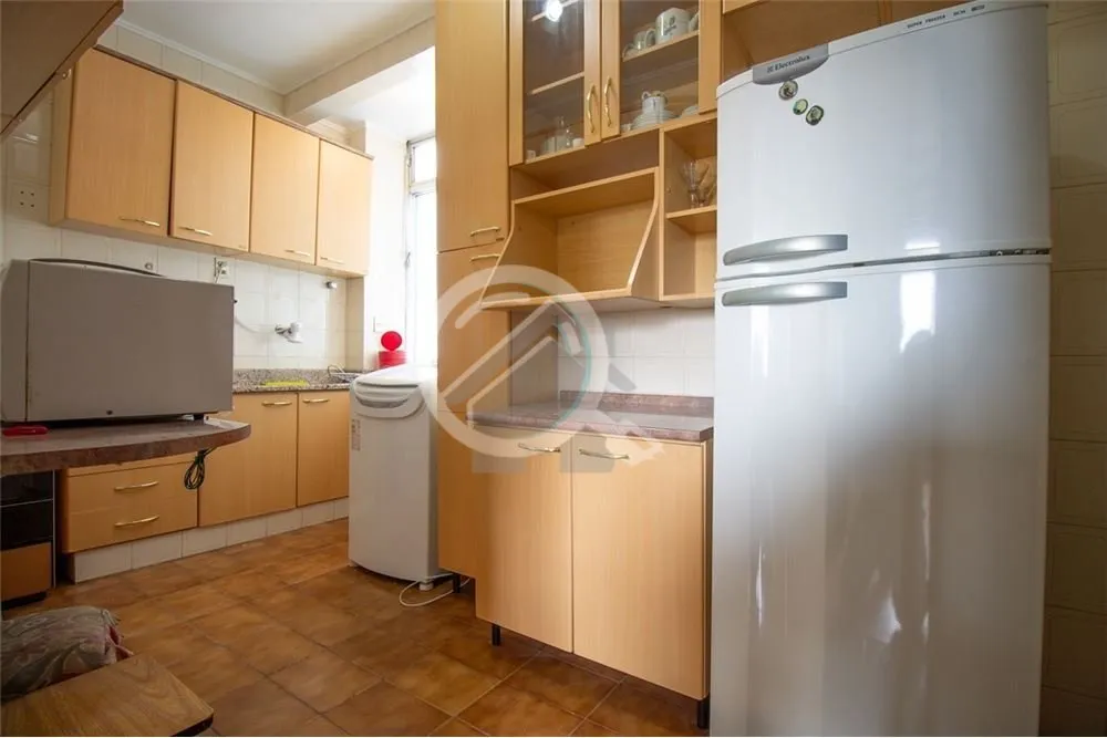 Imagem Excelente Apartamento, com ventilação cruzada, Cozinha e área de serviço, bom tamanho, sala, amp...