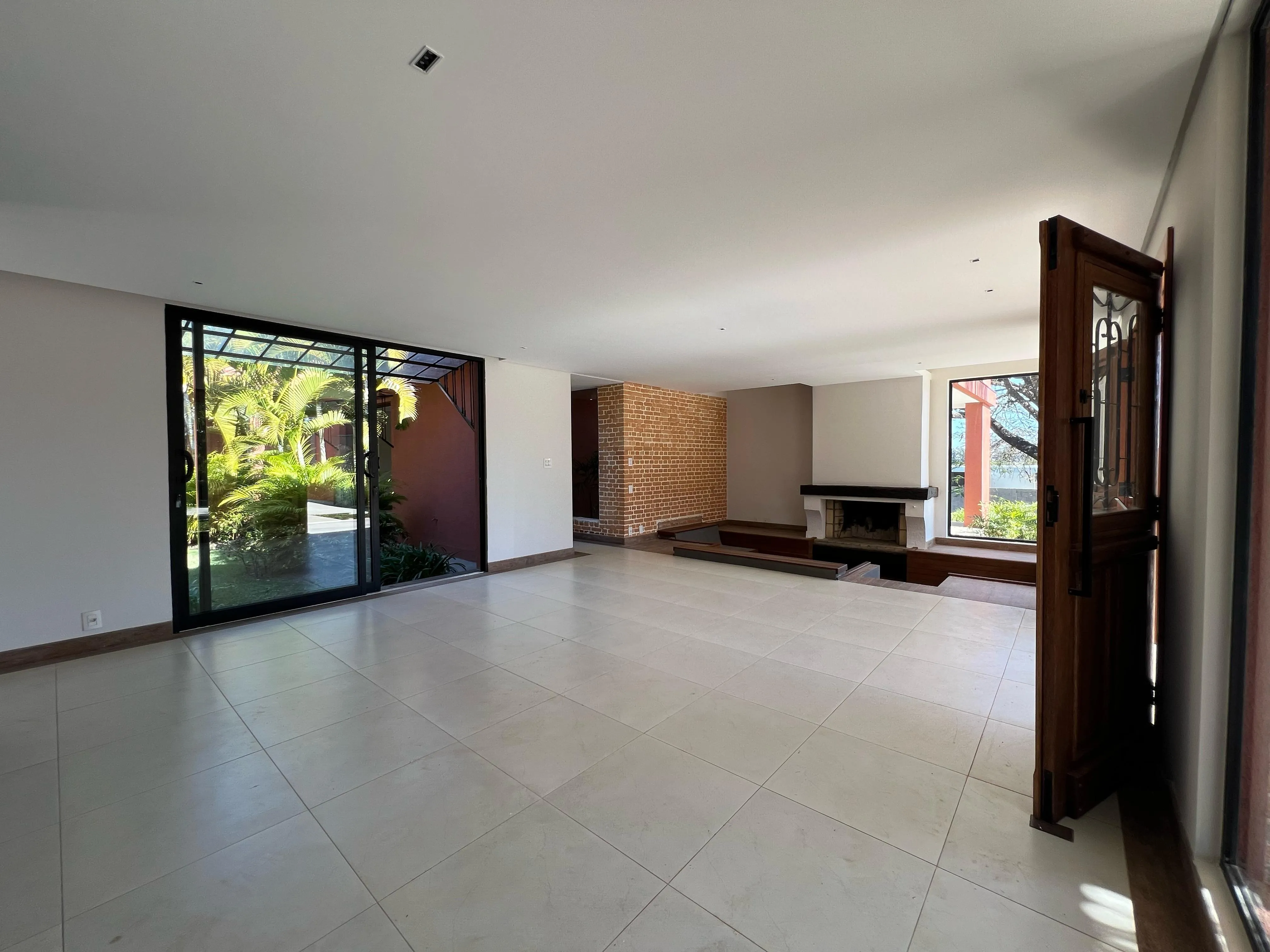 Imagem Casa de Alto Padrão com Arquitetura Exclusiva em Condomínio Privilegiado Residencial Chácara Santa Maria