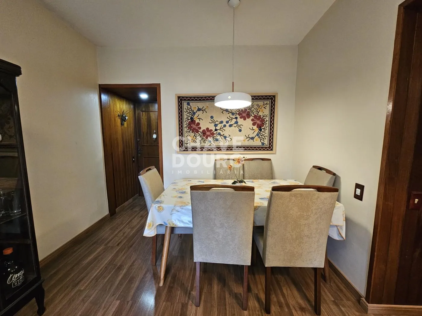 Imagem Apartamento de 3 quartos e varanda perto da Feirinha do Alto!