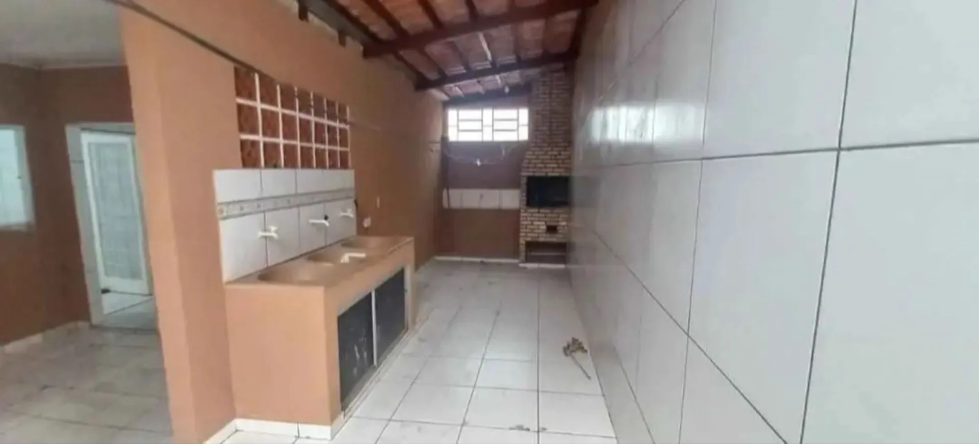 Imagem Casa com 2 quartos, 1 suite Bairro Tijucal Setor 2