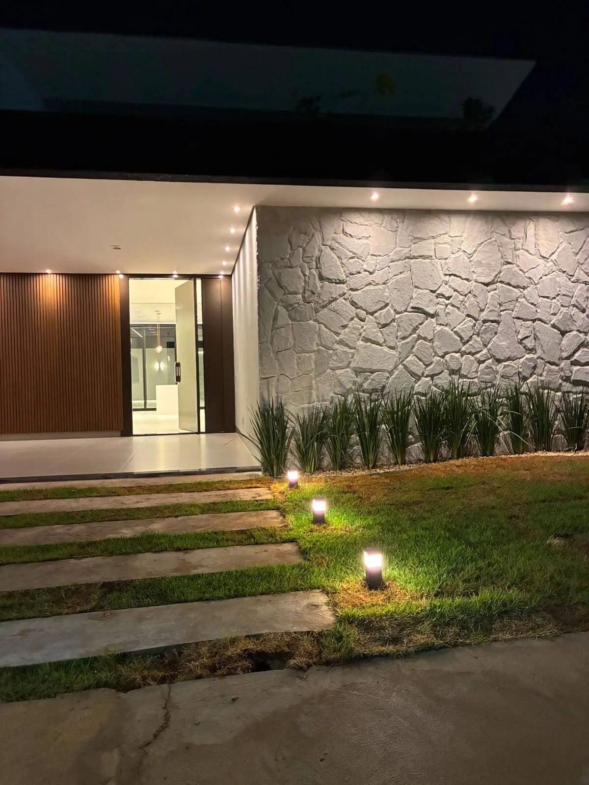 Imagem Casa 3 suítes condomínio brisas