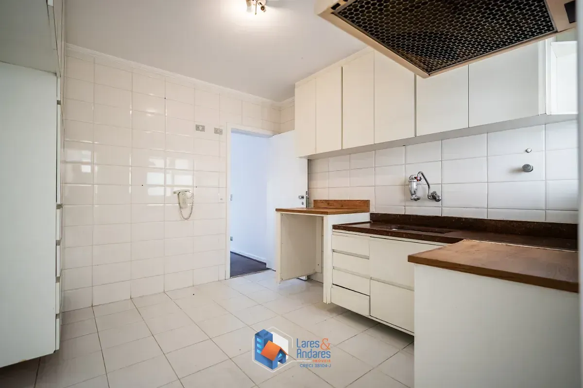 Imagem Apartamento para venda em Moema com 3 quartos, sendo 1 suíte, 145m²