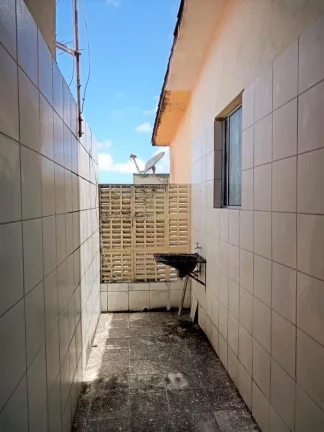Imagem Casa para Venda em Recife, Jardim São Paulo, 5 dormitórios, 2 banheiros, 2 vagas