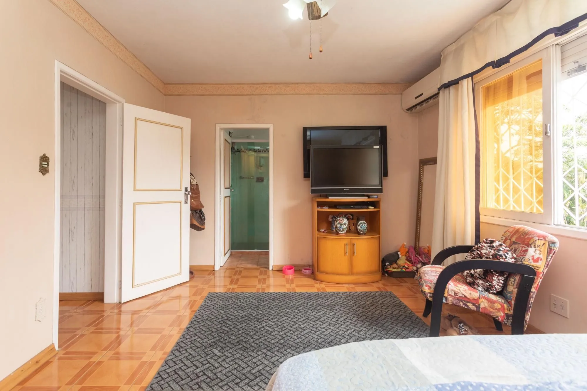 Imagem Casa com piscina e 470m2 no Chácara das Pedras