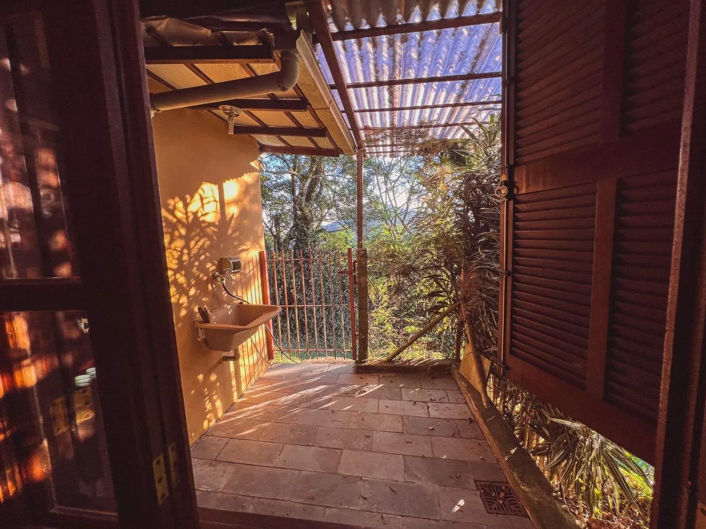 Imagem Casa para Venda em Petrópolis / RJ no bairro Castelanea