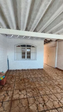 Imagem Conheça nossa casa geminada com 2 dormitórios, sendo 1 suíte, sala,cozinha e área de serviço. Perfeita para quem busca conforto e praticidade. Á venda Imobiliaria Consulte Imoveis.