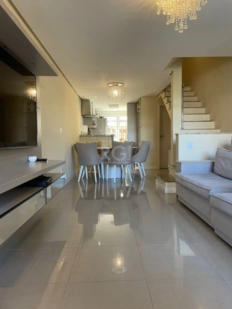 Imagem Sobrado para Venda - 132.69m², 2 dormitórios, sendo 1 suites, 1 vaga - Hípica