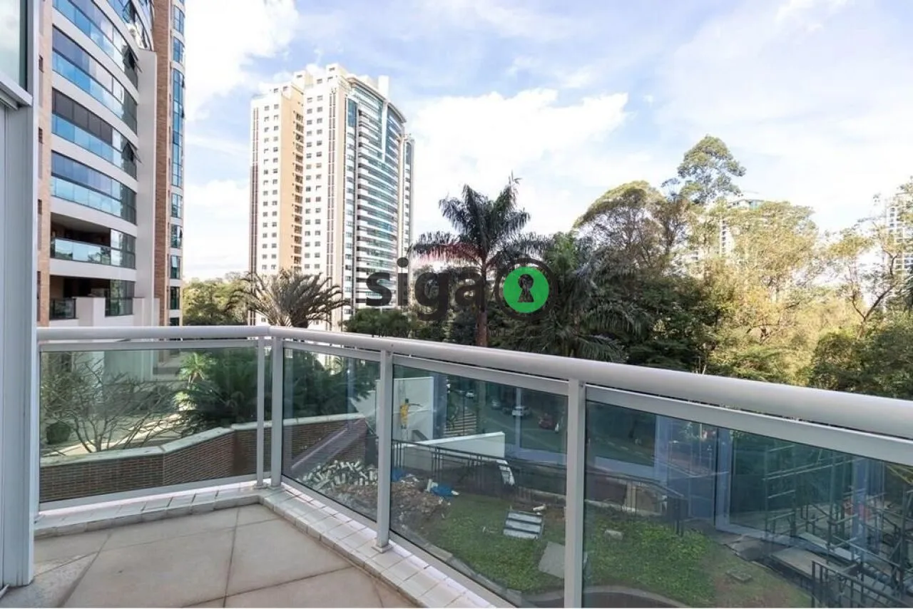 Imagem Apartamento a venda no Condomínio Villagio Panamby, com 4 quartos e 4 vagas. AVALIA PERMUTA