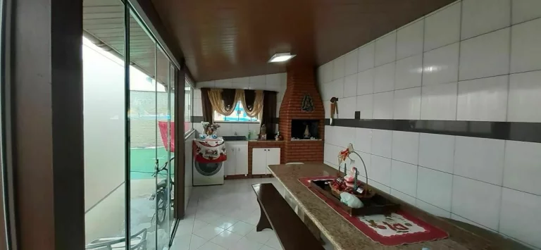 Imagem CASA RESIDENCIAL em SÃO JOSÉ - SC, IPIRANGA
