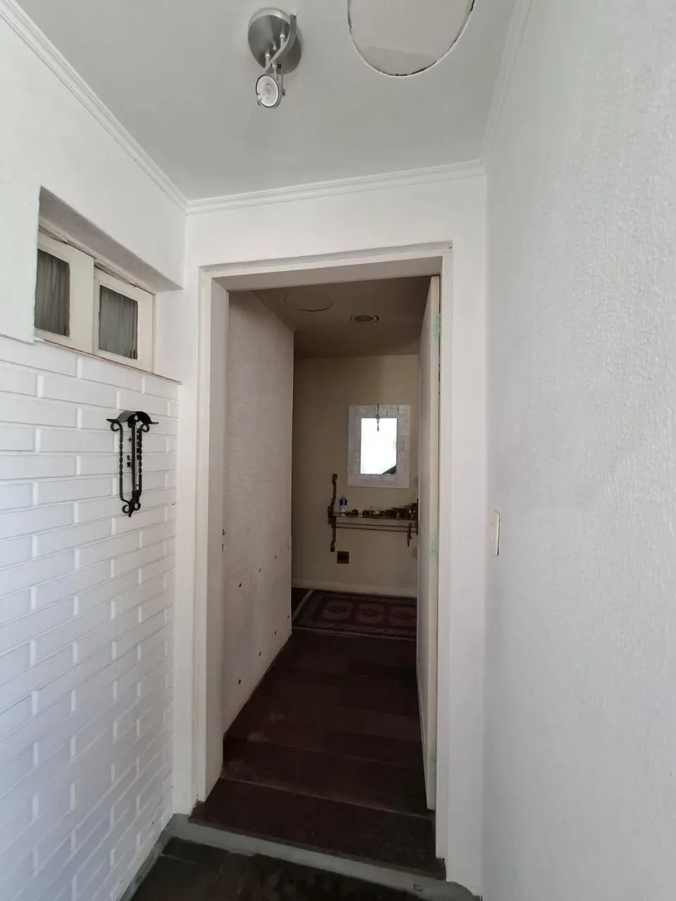 Imagem Casa em Porto Alegre, no bairro Ipanema, com 3 dormitório(s), e 3 banheiros, à venda.
