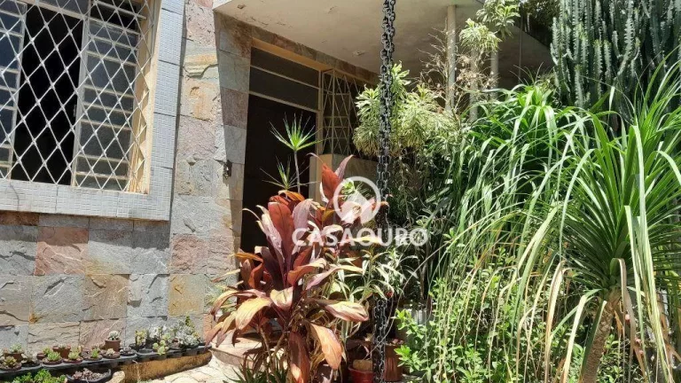 Foto do imóvel Casa com 3 dormitórios à venda, 200 m² por R$ 1.020.000,00 - Santa Efigênia - Belo Horizonte/MG