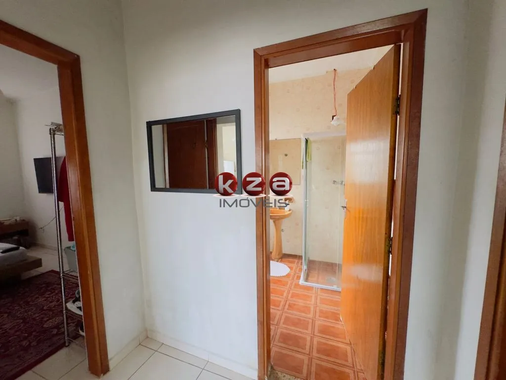 Imagem Casa à venda em Valinhos-SP, Vila Santana, 2 quartos, 1 suíte, 1 sala, 2 banheiros, 4 vagas, 200m².