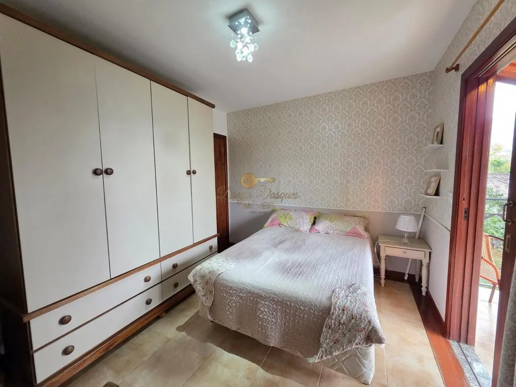Imagem Casa em Condomínio para Venda em Teresópolis / RJ no bairro Iucas