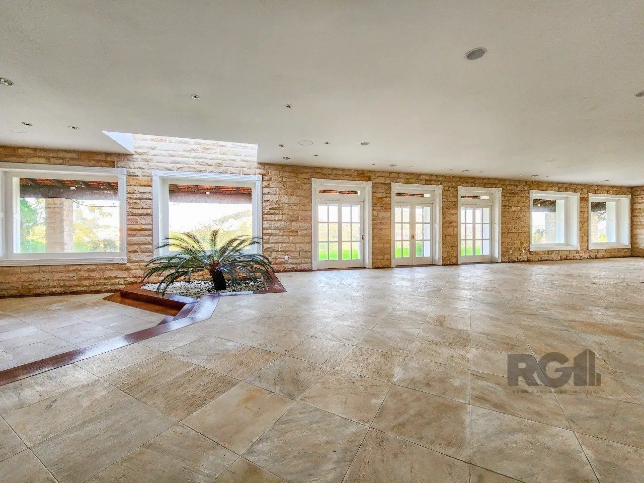 Imagem Casa de Fazenda com 1.318m²