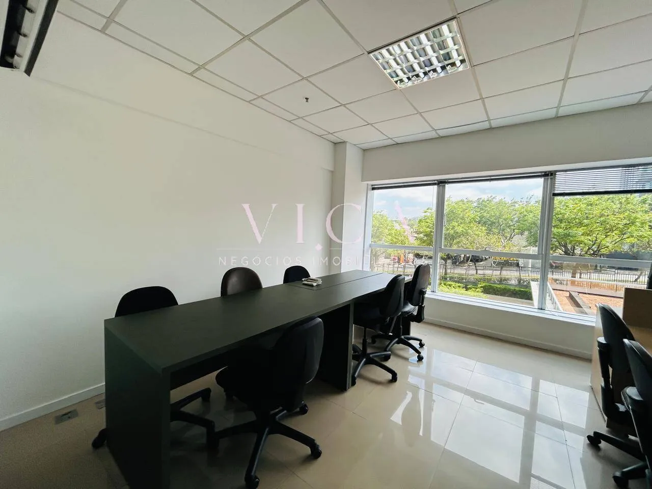 Imagem Sala mobiliada 42 m2 a venda por R$ 350.000,01 - Alphaville/SP