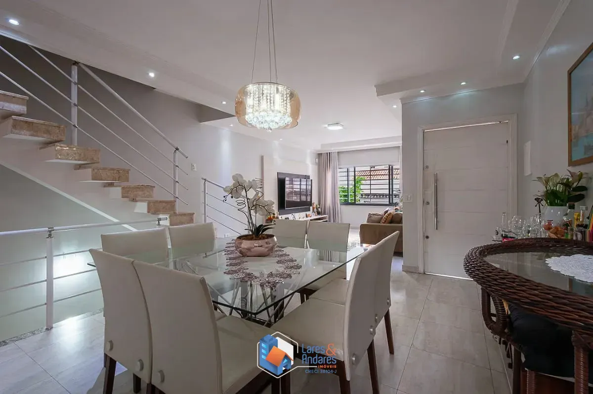 Foto do imóvel Sobrado para venda em Santana com 3 quartos, sendo 3 suítes, 160m² em Rua Pereira de Freitas
