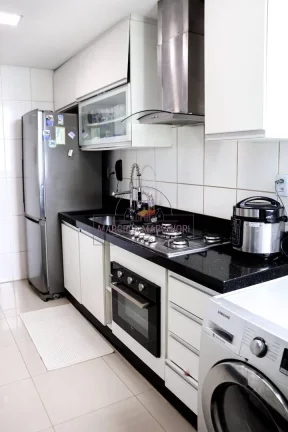 Imagem Apartamento da quadra da praia com vista para o mar, montado e decorado