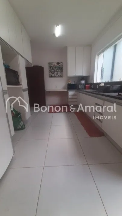 Imagem Casa à Venda 4 Quartos e 2 suítes - Jardim Paraíso - 266 m²