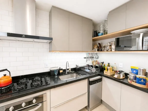 Imagem Casa com acabamento impecável | 3 suítes | Próxima ao Shopping Dom Pedro.

Casa semigeminada à v...