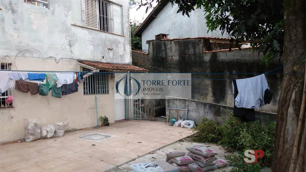 Imagem Terreno com casa construida com 350 metros no Parque do Carmo.