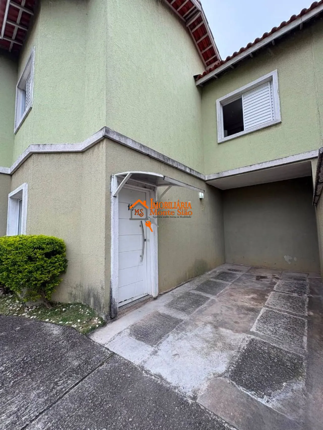 Imagem Sobrado com 2 dormitórios à venda, 70 m² por R$ 380.000,00 - Jardim Aracaré - Itaquaquecetuba/SP
