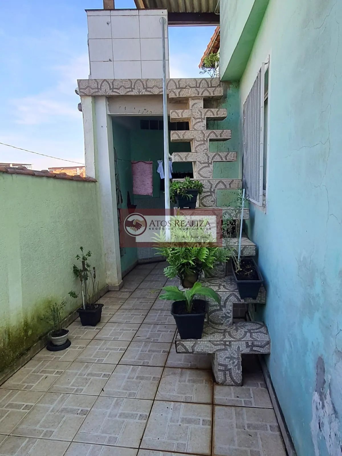 Imagem Vendo Oportunidade em Americanopolis. Sobrado 3 Dormitórios, 3 banheiros, banheira de hidromassagem, 4 vagas, Churrasqueira de 56m2, Valor de Oportunidade, R$: 590.000. Aproveite.