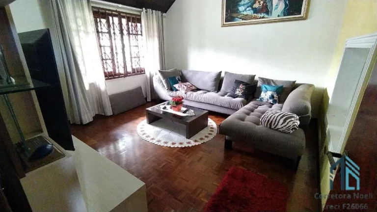 Imagem (PERMUTA) Casa a venda c/ático, ótima localização, 06 quartos c/suíte 8 vagas no Hauer em Curitiba PR