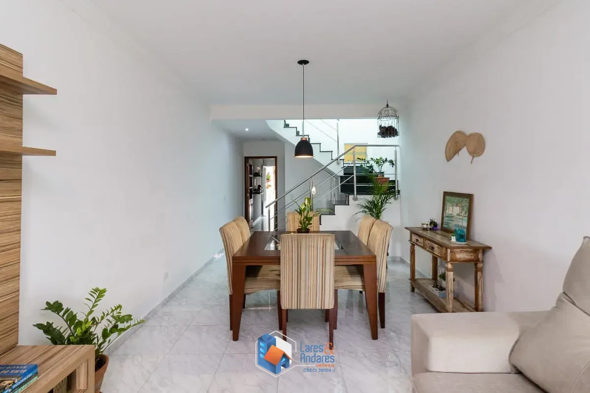 Imagem Casa para venda em Parque São Domingos com 3 quartos, sendo 1 suíte, 140m²