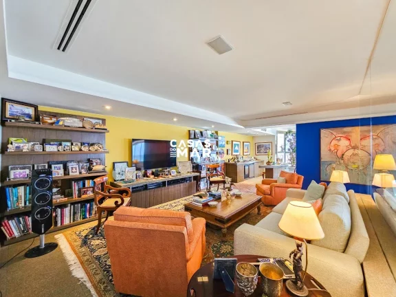 Imagem Venda Luxuoso Apartamento Frente Mar em Arpoador, RJ, 3 Suítes, 2 Vagas. Espaçoso, Privacidade e Tranquilidade