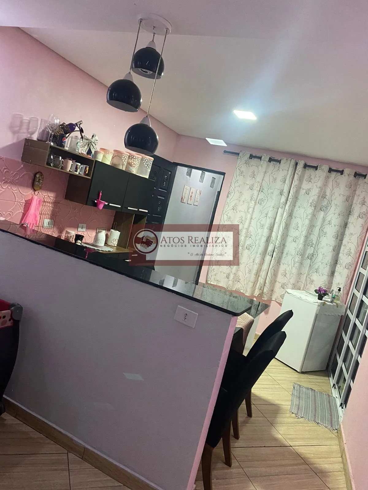 Imagem Vendo Sobrado com 3 casas para renda tatal de 3 Dormitórios sendo 1 suíte no Jardim Guanabara - São Paulo por R$ 340.000