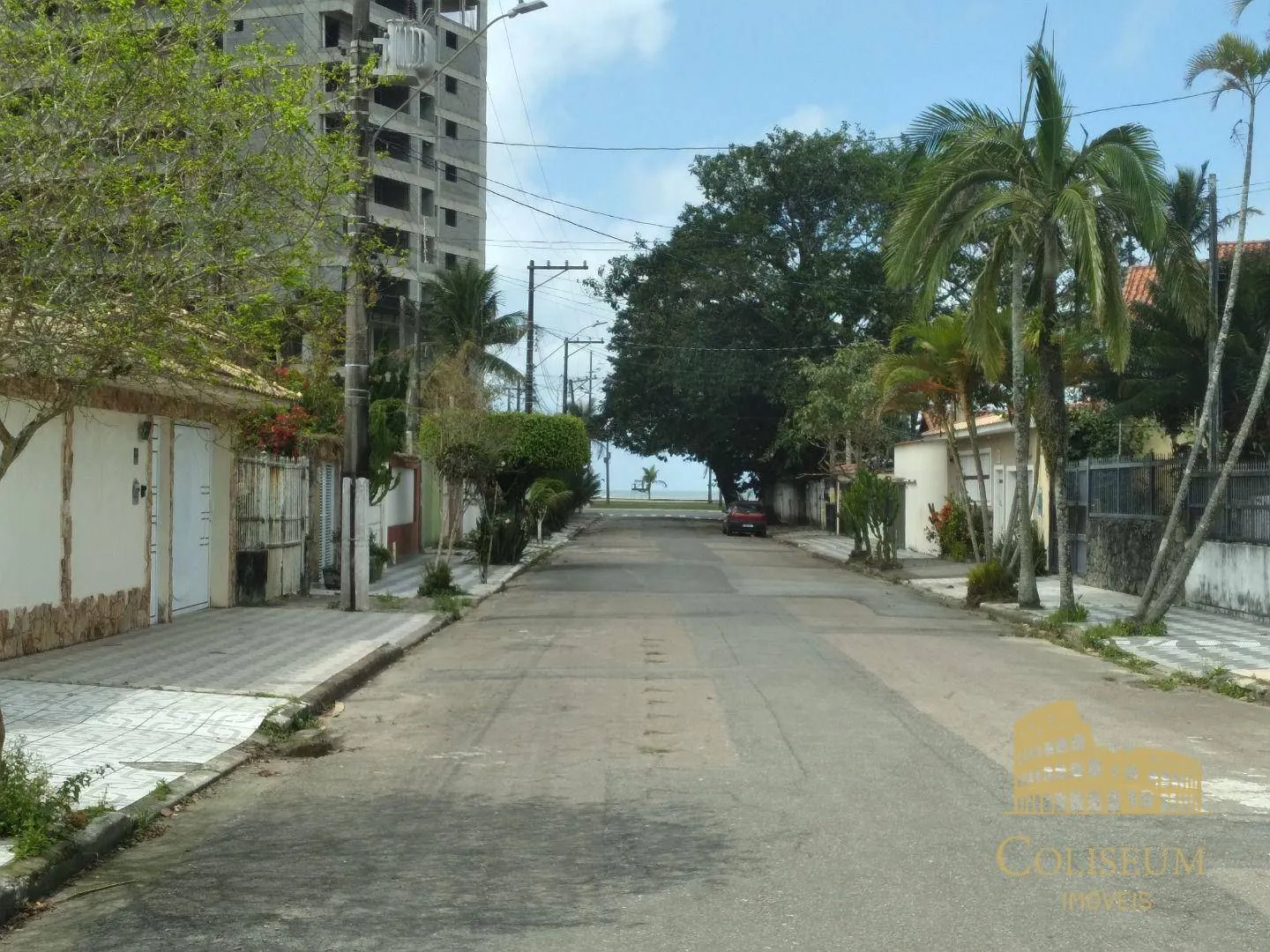 Imagem Casa com 3 Suítes e Piscina no Flórida