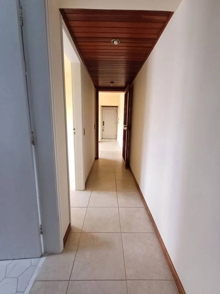 Imagem Apartamento a venda no bairro Menino Deus com 2 dormitórios