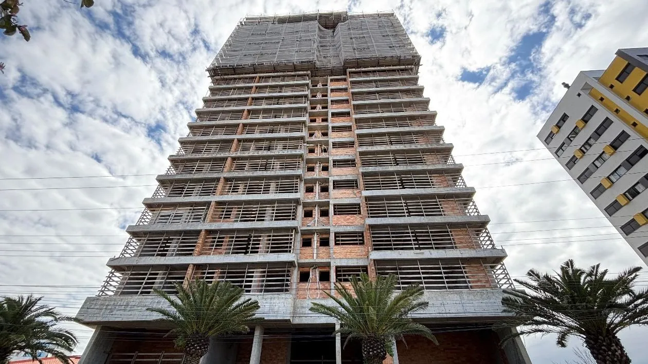 Foto do imóvel Apartamento à venda em Torres, Centro, com 2 quartos, 80.79m2