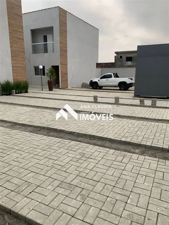 Imagem O Condomínio Vila Marques é composto por 20 sobrados de 74m²