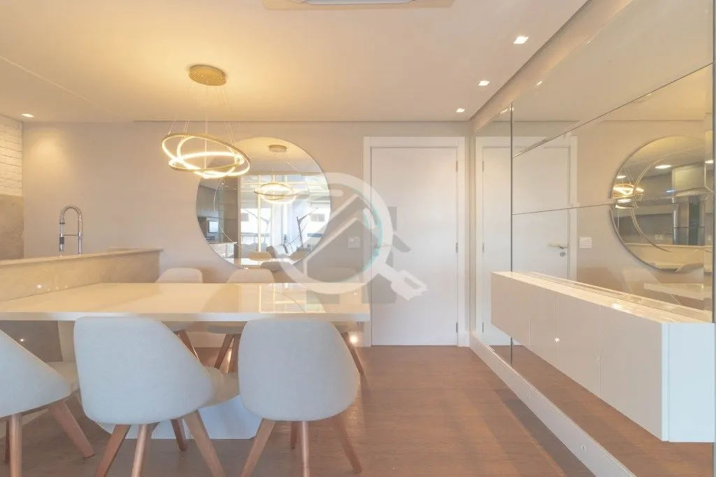Imagem Apartamento mobiliado, 99 m² de area privativa, sacada integrada, finamente decorado com uma vista ...