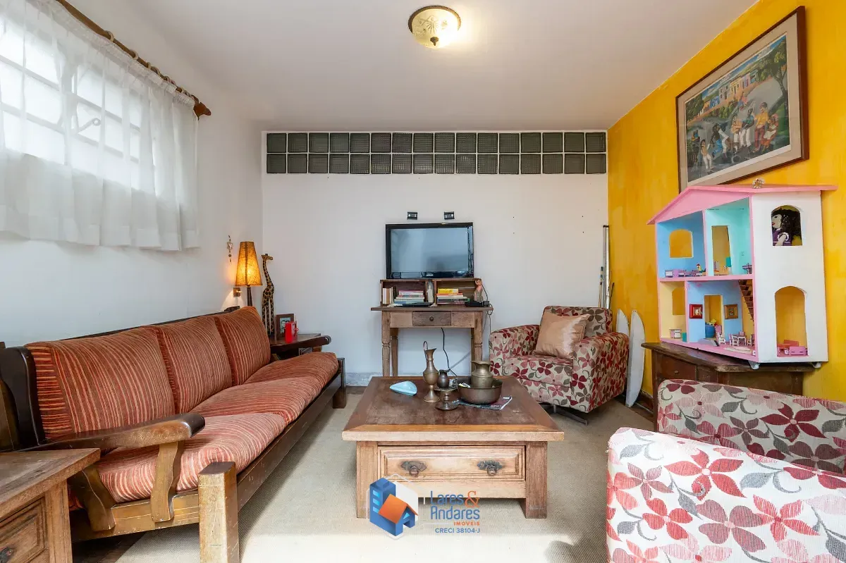 Imagem Casa para venda em Campo Belo com 4 quartos, sendo 2 suítes, 207m²