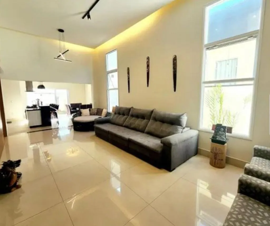 Imagem Casa à venda 3 Quartos, 1 Suite, 2 Vagas, 300M², Piracangaguá, Taubaté - SP | Condomínio Ouroville