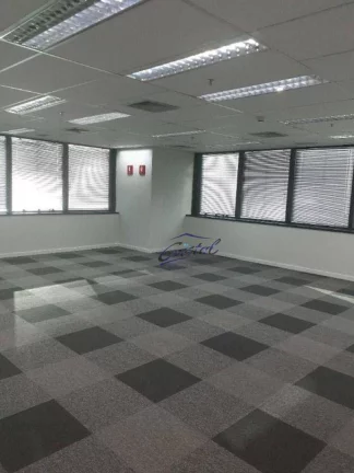 Imagem Conjunto 775 m² 13 banheiros 21 vagas 775 m²área útil 1.772 m²área total
