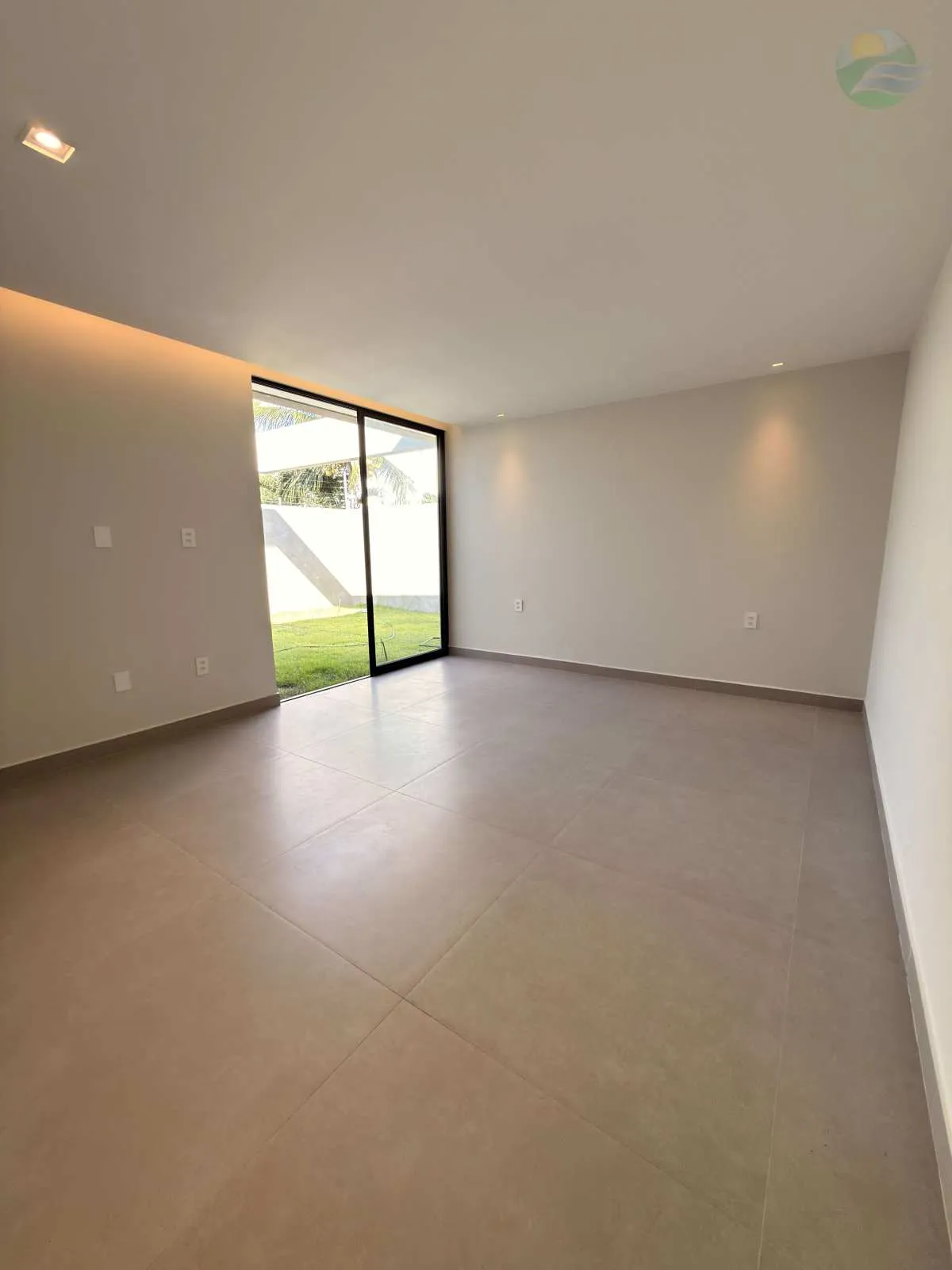 Imagem Casa Duplex 04 Suites para Venda no Portal do Sol, João Pessoa, PB.