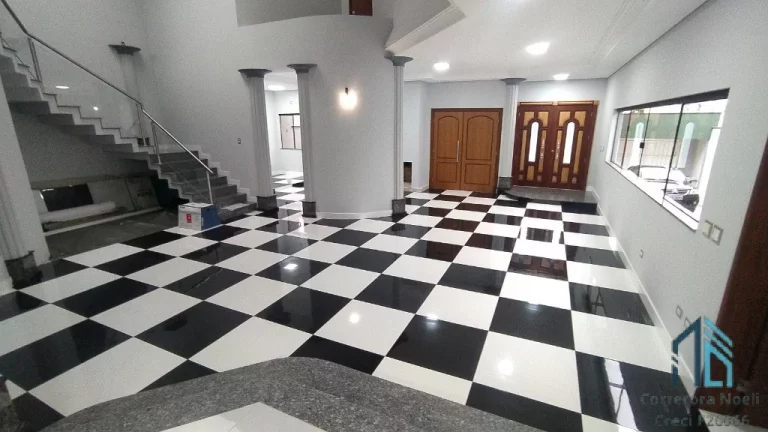 Imagem Casa a venda, em um dos melhores Bairros de São José dos Pinhais, 04 quartos sendo uma suíte e 02 Demi Suítes, 12 vagas no Aristocrata .
