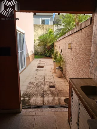 Imagem Casa de luxo em condomínio no Recreio dos Bandeirantes, Rio de Janeiro - 4 quartos, 4 suítes, 4 salas, 6 banheiros, 4 vagas, 400m².