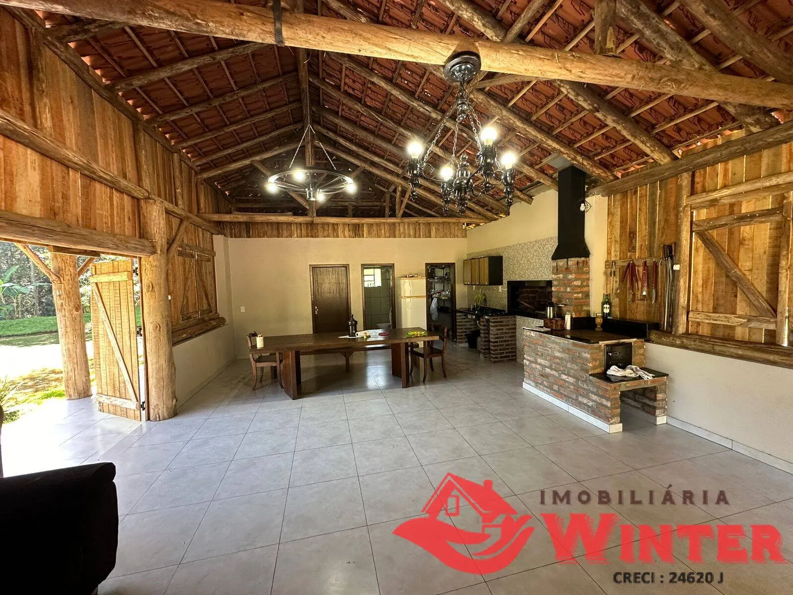 Imagem Chácara com 3 hectares, casa e açude.