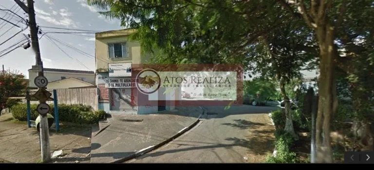 Imagem Oportunidade única de investimento no parque América. Vendo casa com Área total 243m² no parque América, Casa com 3 Dormitorios sendo 1 Suíte, vaga de garagem, 2 Kitnets com, quarto, sala, cozinha, banheiros cada, 2 salões comercial, uma grande oportunida