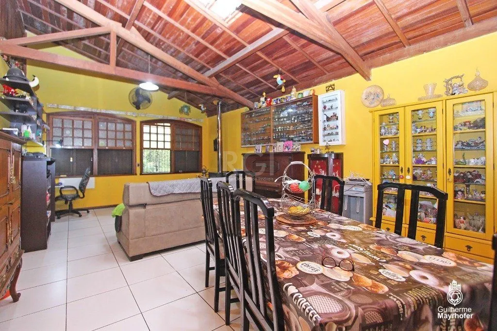 Imagem Casa para Venda - 381m², 3 dormitórios, sendo 1 suites, 4 vagas - Tristeza