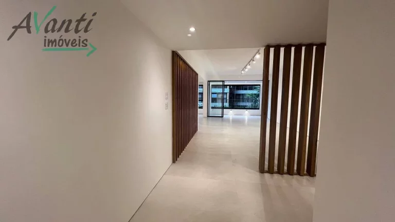 Imagem Apartamento Alto Padrão à Venda no Boqueirão em Santos