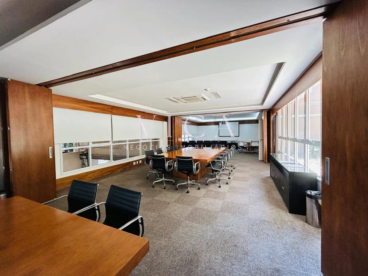 Imagem Sala com 56 m² 1 vaga 2 banheiros aluguel por R$ 3.500,00 - Alphaville/SP
