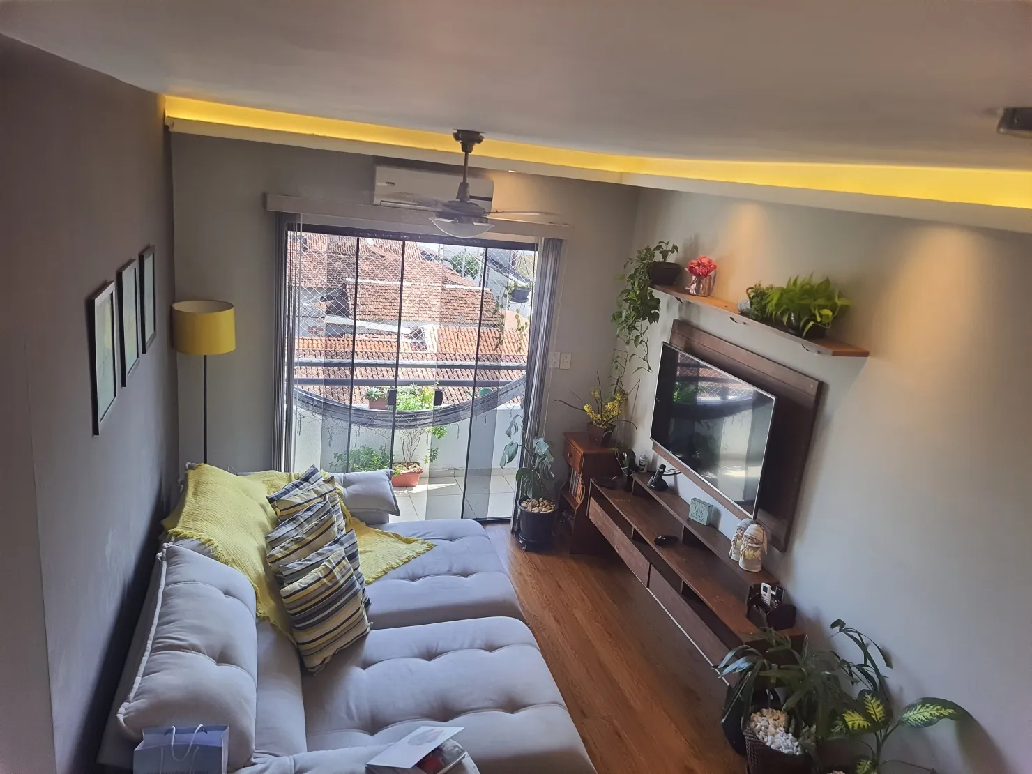 Imagem Apartamento duplex à Venda, Parque São Domingos, Pindamonhangaba, SP