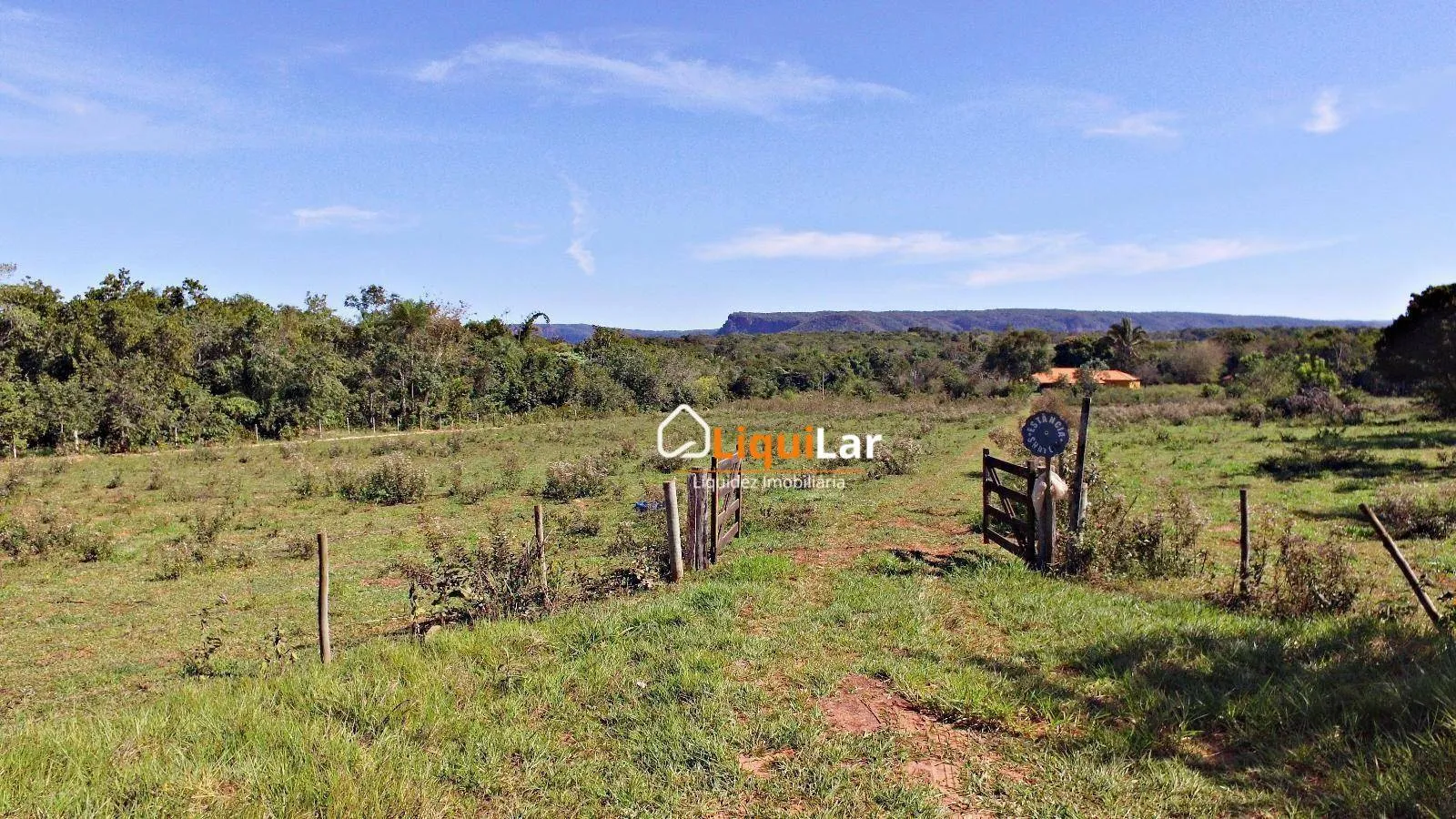 Imagem Chácara à Venda em Piraputanga com Fundo para o Rio Aquidauana, 6,5 Hectares e Casa Sede Completa